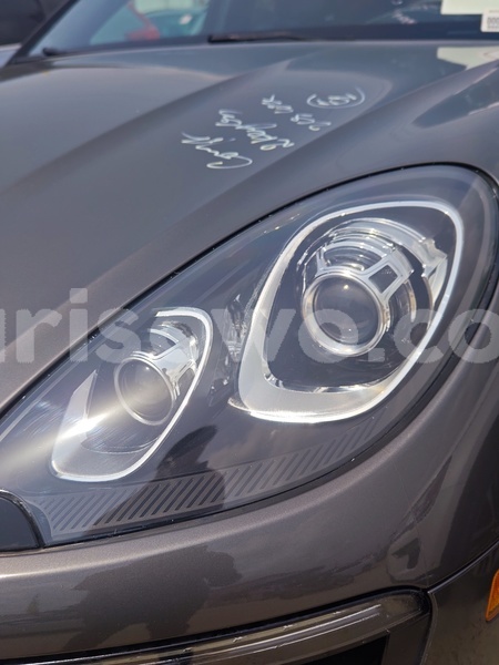 Big with watermark porsche macan benin cotonou 24241