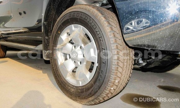 Sayi Imported Toyota Hilux Sauran Mota in Import - Dubai a Benin Sayi Imported Toyota Hilux Sauran Mota in Import - Dubai a Benin
