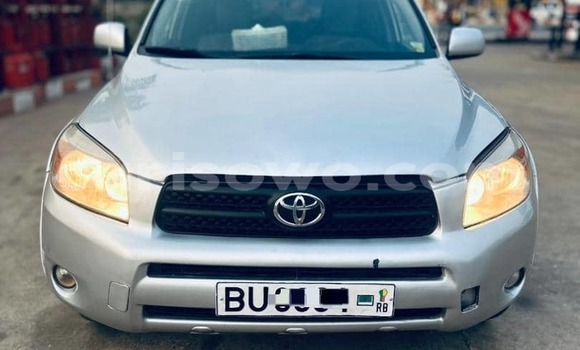 Ra Àlòkù Toyota RAV4 Silver Ọkọ̀ in Cotonou ni Benin Ra Àlòkù Toyota RAV4 Silver Ọkọ̀ in Cotonou ni Benin