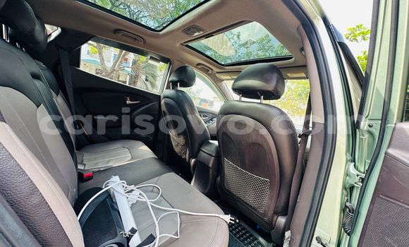 Buy Used Hyundai Tucson Brown Car in Cotonou in Benign Buy Used Hyundai Tucson Brown Car in Cotonou in Benign