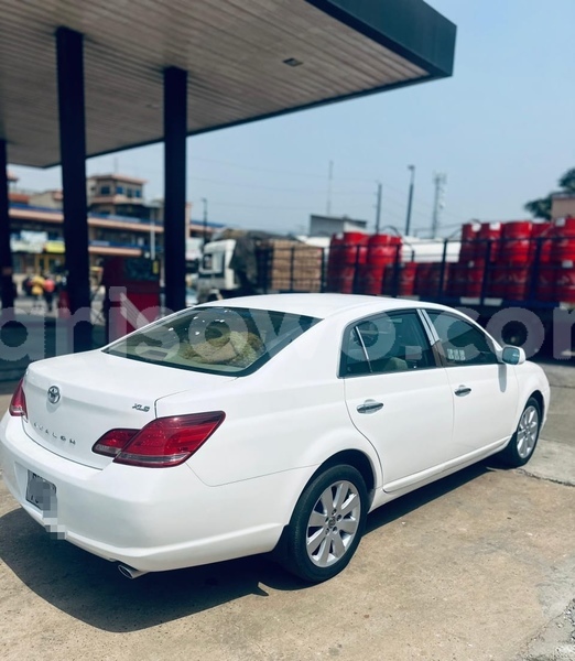 Big with watermark toyota avalon benin cotonou 24260