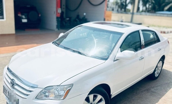 Acheter Occasion Voiture Toyota Avalon Blanc à Cotonou, Benin Acheter Occasion Voiture Toyota Avalon Blanc à Cotonou, Benin