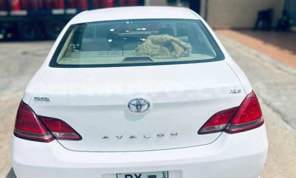 Acheter Occasion Voiture Toyota Avalon Blanc à Cotonou, Benin Acheter Occasion Voiture Toyota Avalon Blanc à Cotonou, Benin