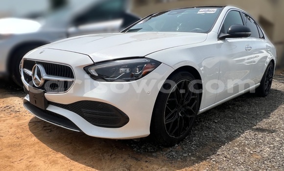 Buy Used Mercedes-Benz C-Classe White Car in Cotonou in Benign