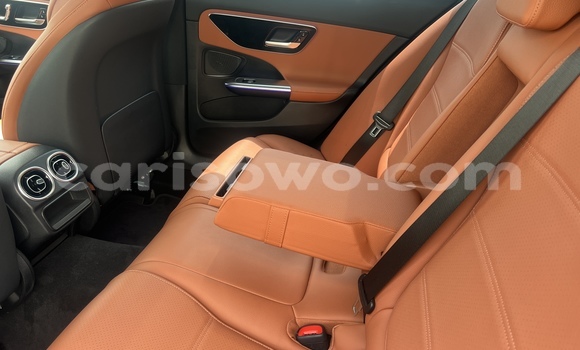 Sayi Na hannu Mercedes-Benz C-Classe White Mota in Cotonou a Benin Sayi Na hannu Mercedes-Benz C-Classe White Mota in Cotonou a Benin