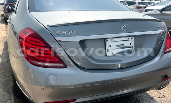 Sayi Na hannu Mercedes-Benz S–Class Azurfa Mota in Cotonou a Benin Sayi Na hannu Mercedes-Benz S–Class Azurfa Mota in Cotonou a Benin