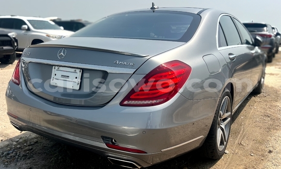 Sayi Na hannu Mercedes-Benz S–Class Azurfa Mota in Cotonou a Benin Sayi Na hannu Mercedes-Benz S–Class Azurfa Mota in Cotonou a Benin
