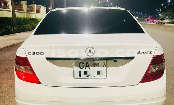 Acheter Occasion Voiture Mercedes-Benz C–Class Blanc à Cotonou, Benin Acheter Occasion Voiture Mercedes-Benz C–Class Blanc à Cotonou, Benin