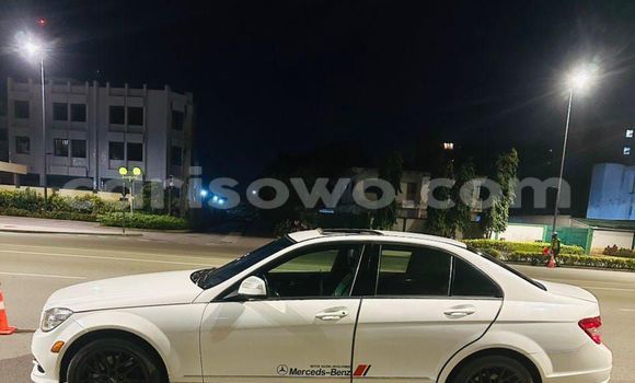 Acheter Occasion Voiture Mercedes-Benz C–Class Blanc à Cotonou, Benin Acheter Occasion Voiture Mercedes-Benz C–Class Blanc à Cotonou, Benin
