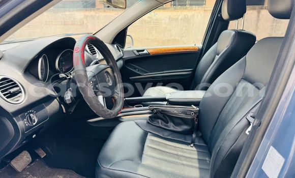 Acheter Occasion Voiture Mercedes-Benz ML–Class Gris à Cotonou, Benin Acheter Occasion Voiture Mercedes-Benz ML–Class Gris à Cotonou, Benin