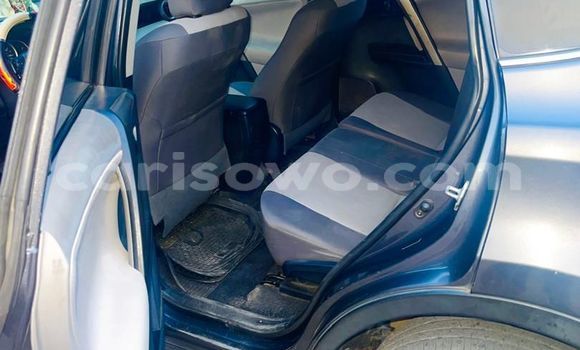 Acheter Occasion Voiture Toyota RAV4 Gris à Cotonou, Benin Acheter Occasion Voiture Toyota RAV4 Gris à Cotonou, Benin