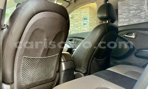 Acheter Occasion Voiture Hyundai Tucson Blanc à Cotonou, Benin Acheter Occasion Voiture Hyundai Tucson Blanc à Cotonou, Benin