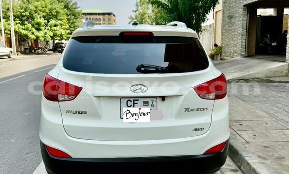 Acheter Occasion Voiture Hyundai Tucson Blanc à Cotonou, Benin Acheter Occasion Voiture Hyundai Tucson Blanc à Cotonou, Benin