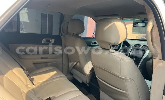 Acheter Occasion Voiture Ford Explorer Blanc à Cotonou, Benin Acheter Occasion Voiture Ford Explorer Blanc à Cotonou, Benin