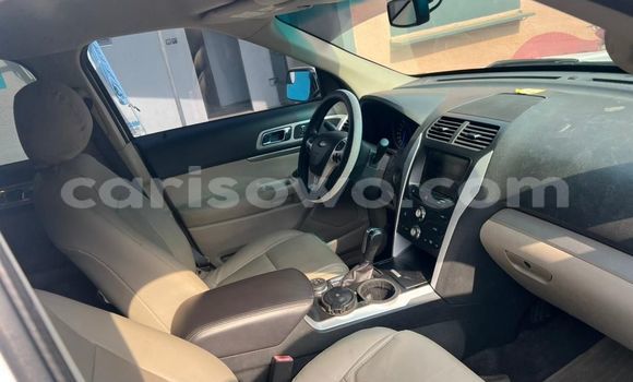 Acheter Occasion Voiture Ford Explorer Blanc à Cotonou, Benin Acheter Occasion Voiture Ford Explorer Blanc à Cotonou, Benin