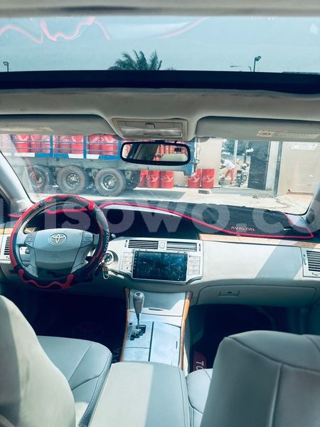 Big with watermark toyota avalon benin cotonou 24325
