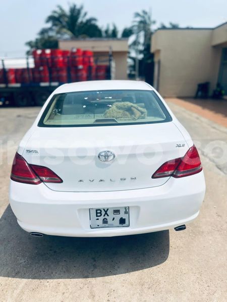 Big with watermark toyota avalon benin cotonou 24325