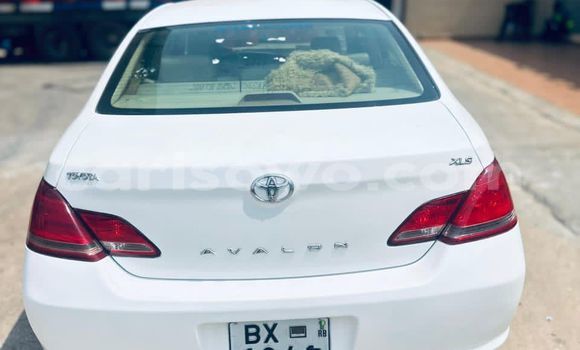 Acheter Occasion Voiture Toyota Avalon Blanc à Cotonou, Benin Acheter Occasion Voiture Toyota Avalon Blanc à Cotonou, Benin