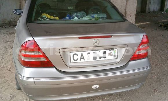 Acheter Occasion Voiture Mercedes-Benz C-Classe Gris à Cotonou, Benin