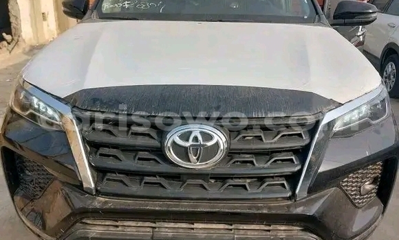Acheter Occasion Voiture Toyota Hilux Blanc à Cotonou, Benin Acheter Occasion Voiture Toyota Hilux Blanc à Cotonou, Benin