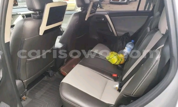 Acheter Occasion Voiture Toyota RAV4 Other à Cotonou, Benin Acheter Occasion Voiture Toyota RAV4 Other à Cotonou, Benin