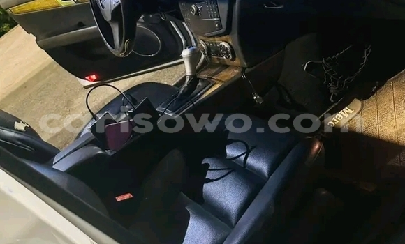 Acheter Occasion Voiture Mercedes-Benz C250 coupe Blanc à Cotonou, Benin Acheter Occasion Voiture Mercedes-Benz C250 coupe Blanc à Cotonou, Benin