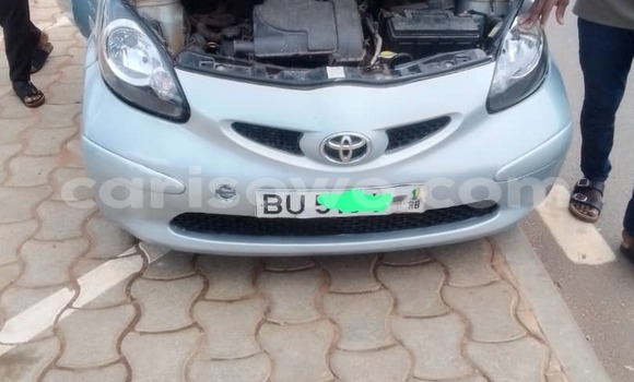 Sayi Na hannu Toyota Aygo Blue Mota in Cotonou a Benin Sayi Na hannu Toyota Aygo Blue Mota in Cotonou a Benin