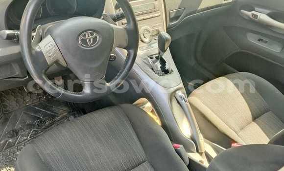 Sayi Na hannu Toyota Auris White Mota in Cotonou a Benin Sayi Na hannu Toyota Auris White Mota in Cotonou a Benin