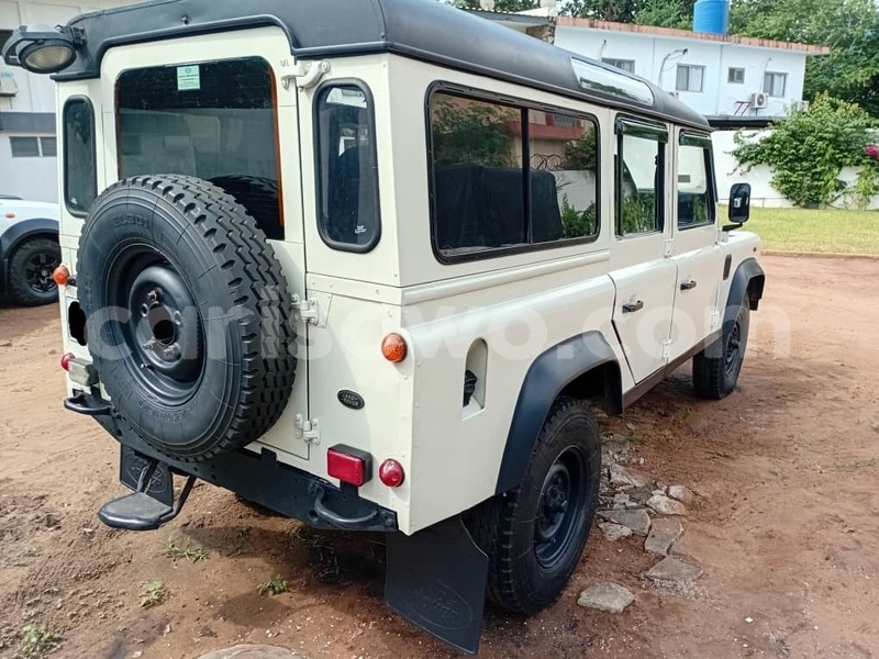 Big with watermark land rover defender benin cotonou 24354