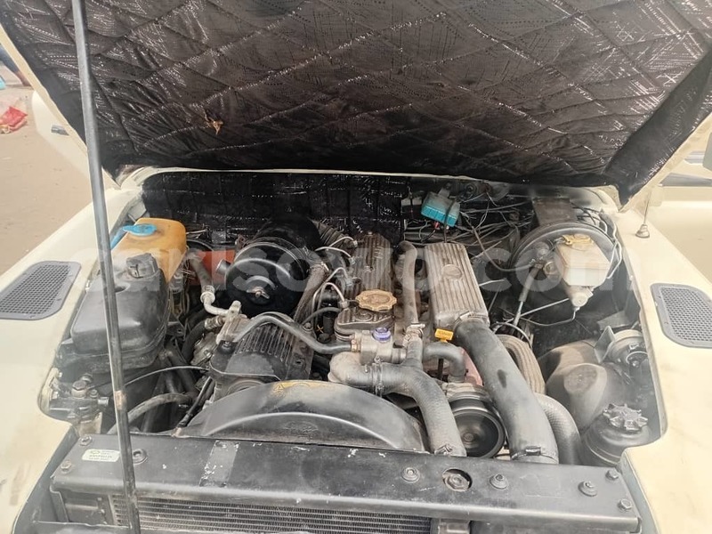 Big with watermark land rover defender benin cotonou 24354