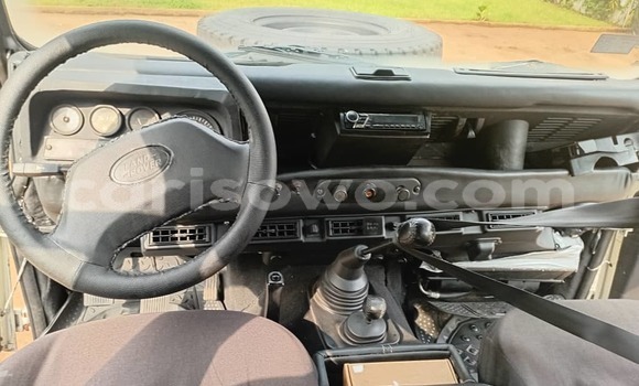 Acheter Occasion Voiture Land Rover Defender Beige à Cotonou, Benin Acheter Occasion Voiture Land Rover Defender Beige à Cotonou, Benin