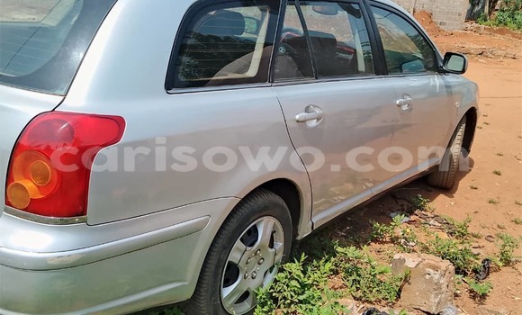 Acheter Occasion Voiture Toyota Avensis Blanc à Cotonou, Benin
