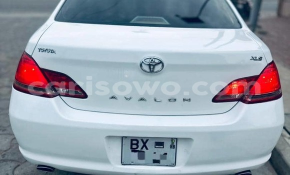 Acheter Occasion Voiture Toyota Avalon Blanc à Cotonou, Benin Acheter Occasion Voiture Toyota Avalon Blanc à Cotonou, Benin