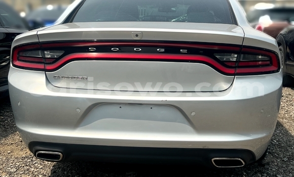 Acheter Occasion Voiture Dodge Charger Gris à Cotonou, Benin Acheter Occasion Voiture Dodge Charger Gris à Cotonou, Benin