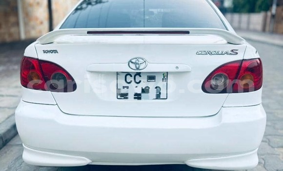 Acheter Occasion Voiture Toyota Corolla Blanc à Abomey Calavi, Benin Acheter Occasion Voiture Toyota Corolla Blanc à Abomey Calavi, Benin
