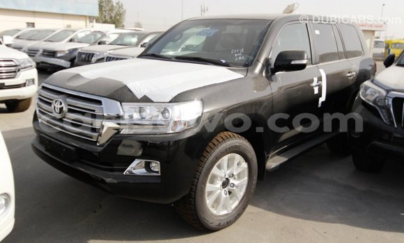 Acheter Import Voiture Toyota Land Cruiser Noir à Import - Dubai, Benin Acheter Import Voiture Toyota Land Cruiser Noir à Import - Dubai, Benin