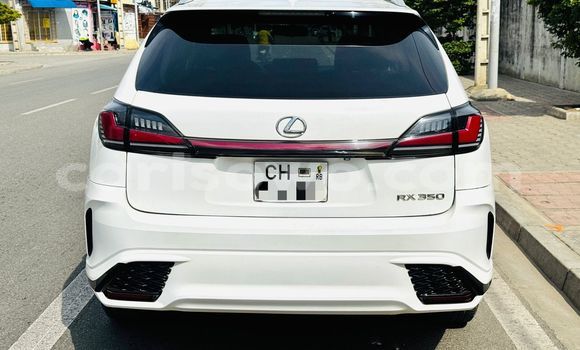 Acheter Occasion Voiture Lexus RX 350 Blanc à Cotonou, Benin Acheter Occasion Voiture Lexus RX 350 Blanc à Cotonou, Benin