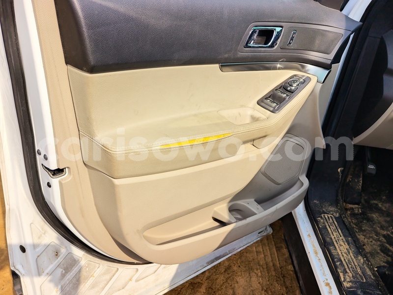 Big with watermark ford explorer benin cotonou 24377