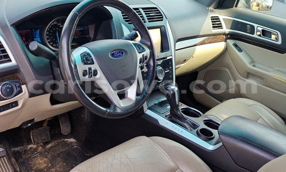 Acheter Occasion Voiture Ford Explorer Noir à Cotonou, Benin Acheter Occasion Voiture Ford Explorer Noir à Cotonou, Benin