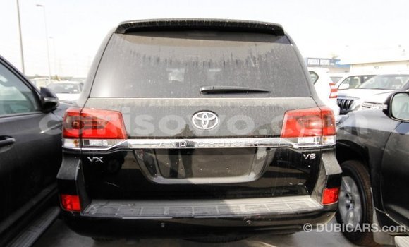 Acheter Import Voiture Toyota Land Cruiser Noir à Import - Dubai, Benin Acheter Import Voiture Toyota Land Cruiser Noir à Import - Dubai, Benin
