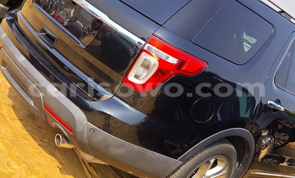 Acheter Occasion Voiture Ford Explorer Noir à Cotonou, Benin Acheter Occasion Voiture Ford Explorer Noir à Cotonou, Benin