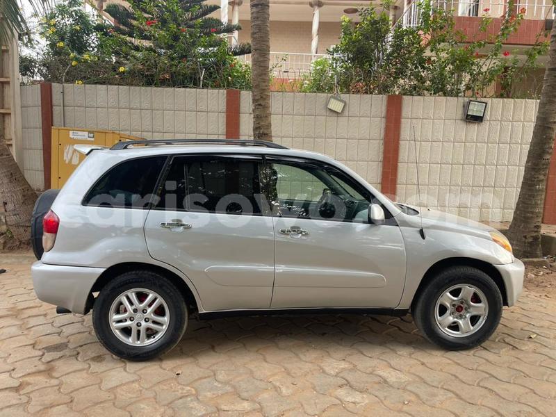 Big with watermark toyota rav4 benin cotonou 24382