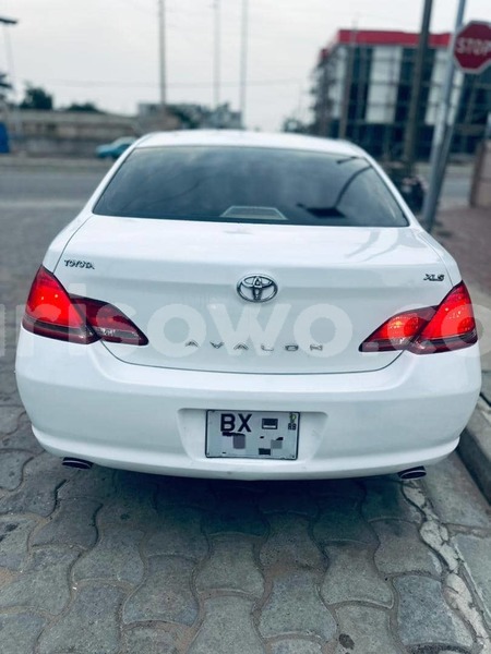 Big with watermark toyota avalon benin cotonou 24386