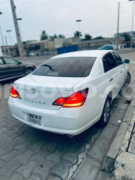 Big with watermark toyota avalon benin cotonou 24387