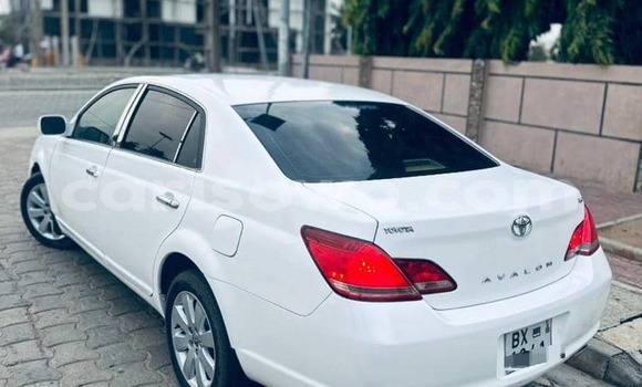 Acheter Occasion Voiture Toyota Avalon Blanc à Cotonou, Benin Acheter Occasion Voiture Toyota Avalon Blanc à Cotonou, Benin