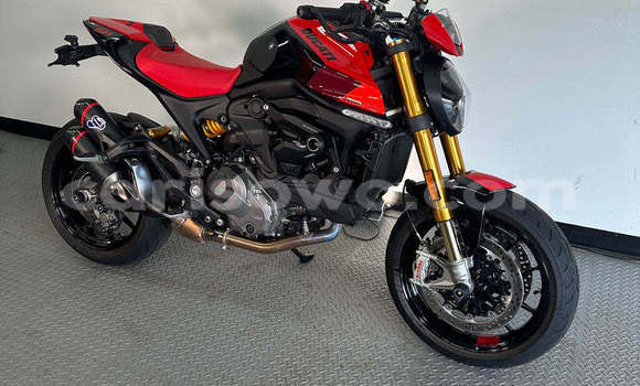 Acheter Occasion Moto Ducati Monster Noir à Abomey, Benin Acheter Occasion Moto Ducati Monster Noir à Abomey, Benin