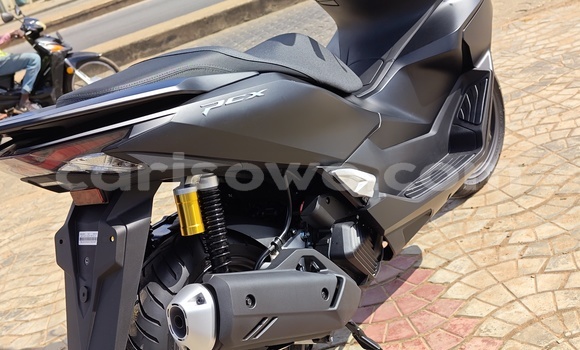 Acheter Neuf Moto Honda PCX Noir à Cotonou, Benin Acheter Neuf Moto Honda PCX Noir à Cotonou, Benin