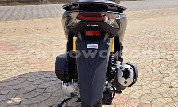 Acheter Neuf Moto Honda PCX Noir à Cotonou, Benin Acheter Neuf Moto Honda PCX Noir à Cotonou, Benin