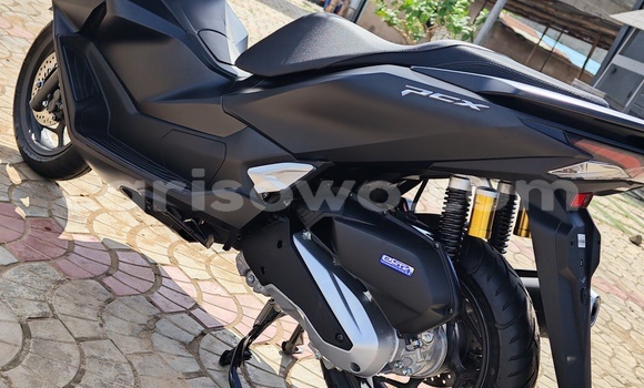 Acheter Neuf Moto Honda PCX Noir à Cotonou, Benin Acheter Neuf Moto Honda PCX Noir à Cotonou, Benin