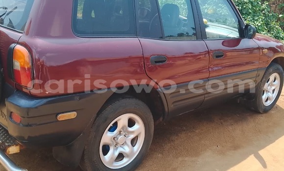 Acheter Occasion Voiture Toyota RAV4 Rouge à Cotonou, Benin Acheter Occasion Voiture Toyota RAV4 Rouge à Cotonou, Benin